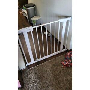 Easy Install 28" High Walk Thru Gate, Fits Between 29" and 38"